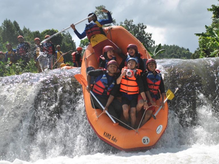 Karo-Rafting-768x576.jpg